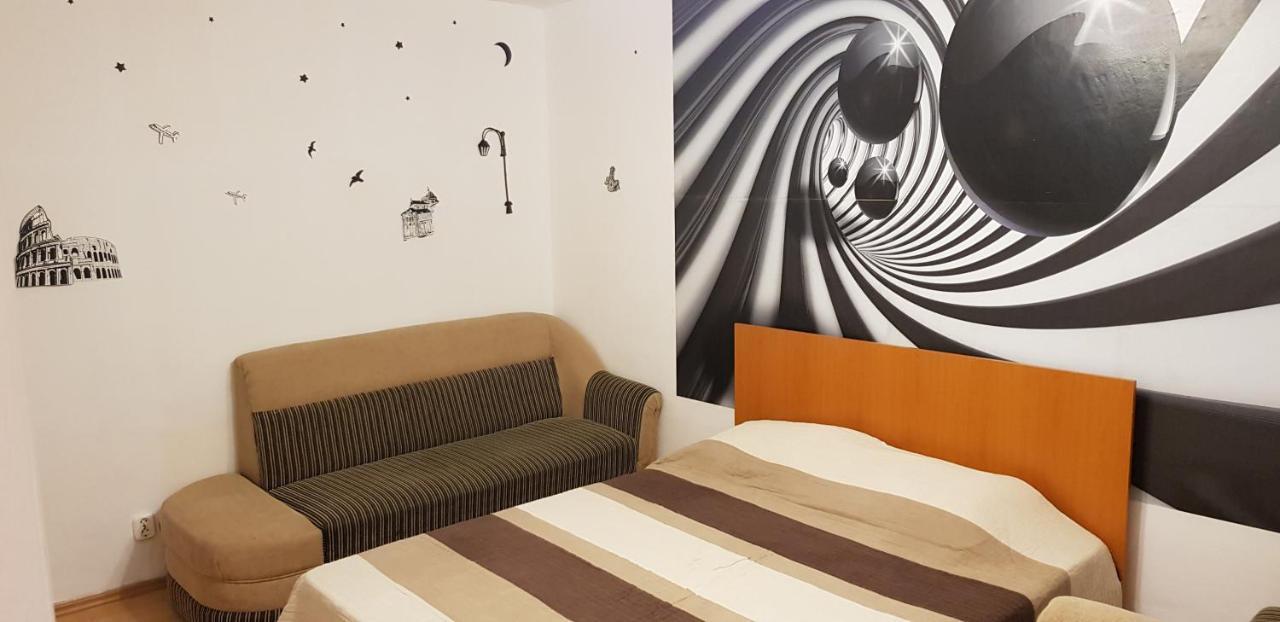 Garsoniera Horezu Apartment Екстериор снимка