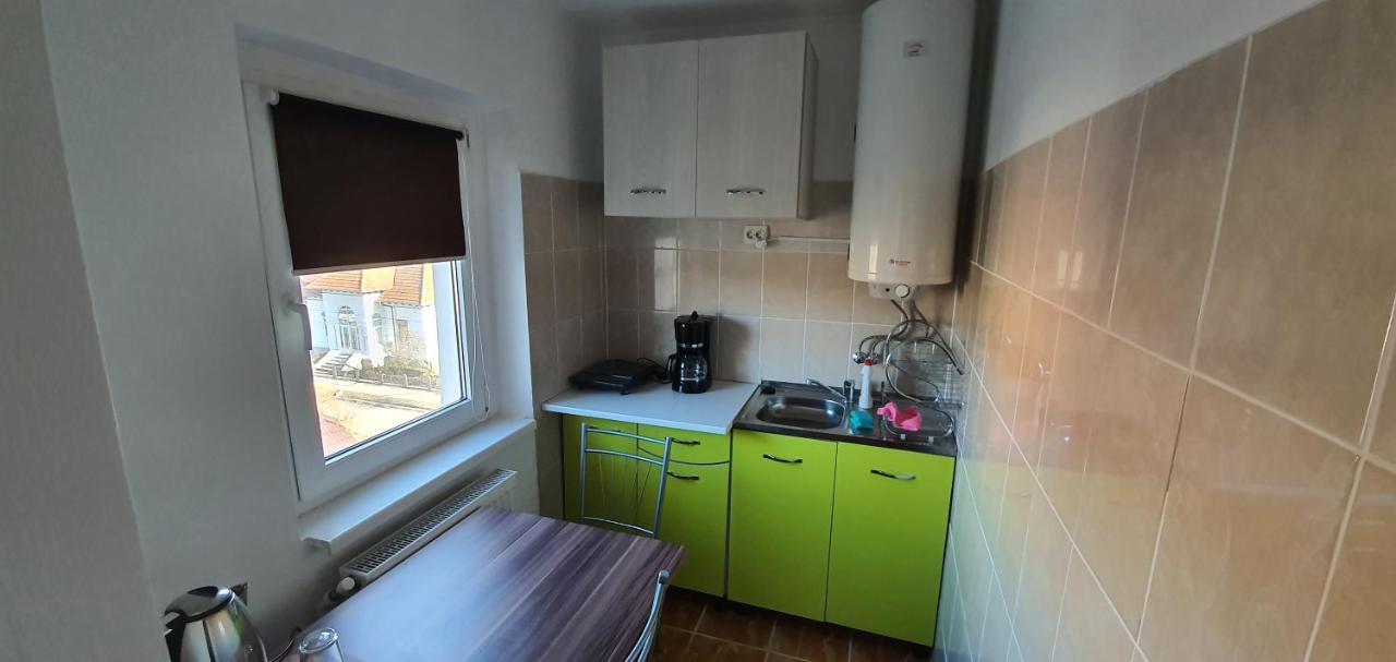 Garsoniera Horezu Apartment Екстериор снимка